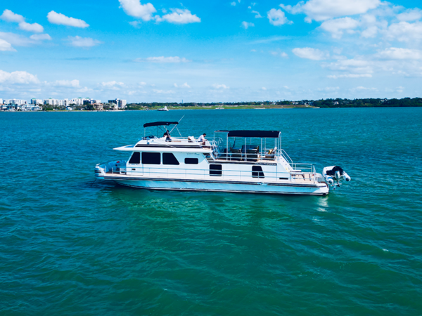 High-End Boat Rentals in Tampa: The Ultimate Luxury Experience